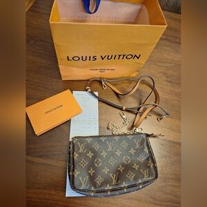 Louis Vuitton pochette
